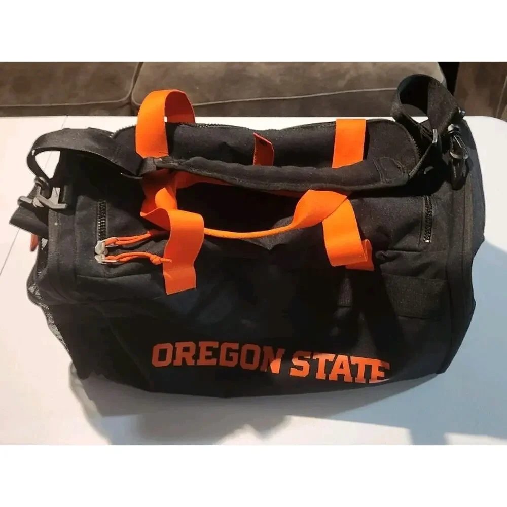 Nike Black And Orange Oregon State Duffel Bag With Beaver Great Condition